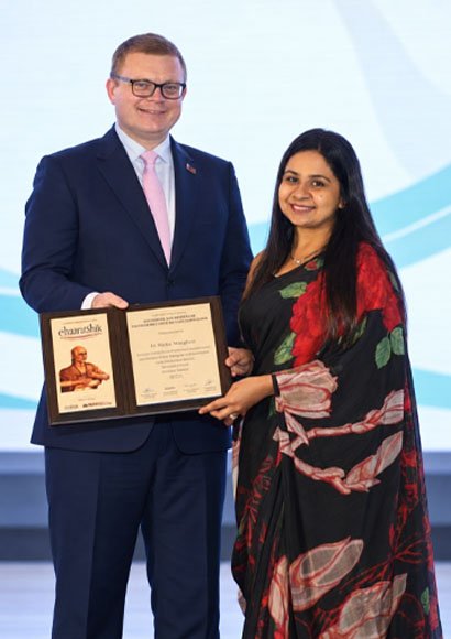 dr.richa-minglani-awards Richa Minglani Award